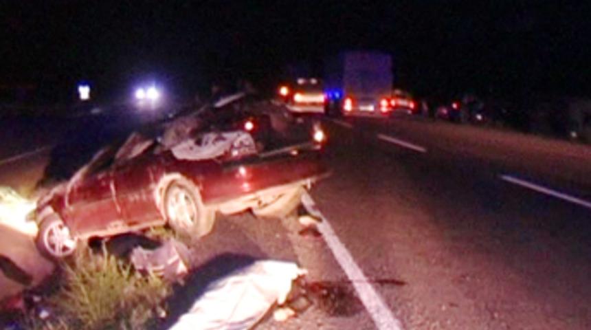Niğde'de trafik kazası: 3 &ouml;l&uuml;, 2 yaralı