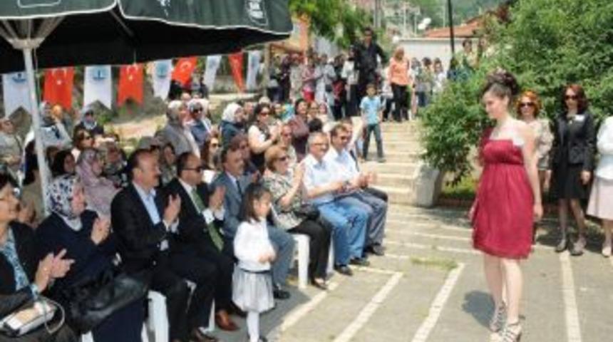 &Ccedil;ukurbağ'da Gelinlikli A&ccedil;ılış