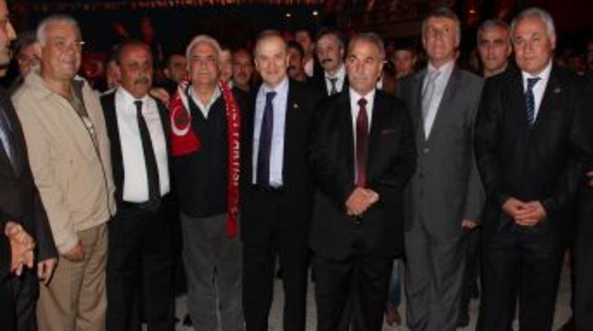 Fetih Ş&ouml;leni'nde Mustafa Yıldızdoğan Coşkusu