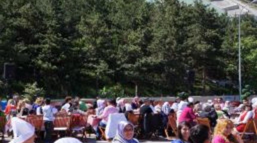 Erzurumlu &Ccedil;ocuklar, &Uuml;lker'in Kahvaltısında Buluştu