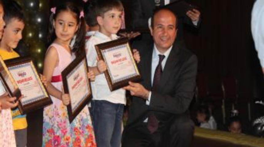 Yıldırım Koleji Okuma Bayramı Ve BİLGİYAP Şampiyonları &Ouml;d&uuml;llerini Aldı