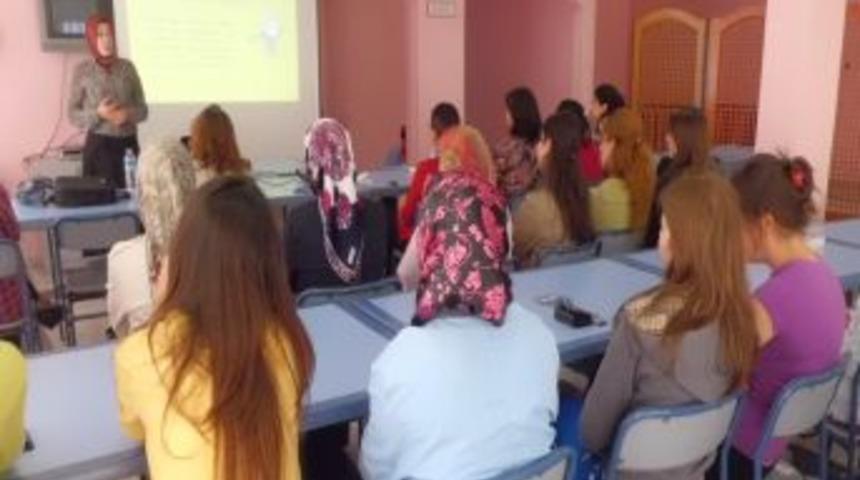 &Ouml;ğrenci Yurtlarında Konferans