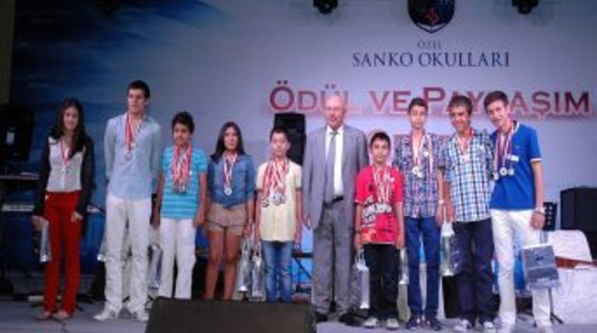 Sankolu &Ouml;ğrenciler Başarılarını Kutladı