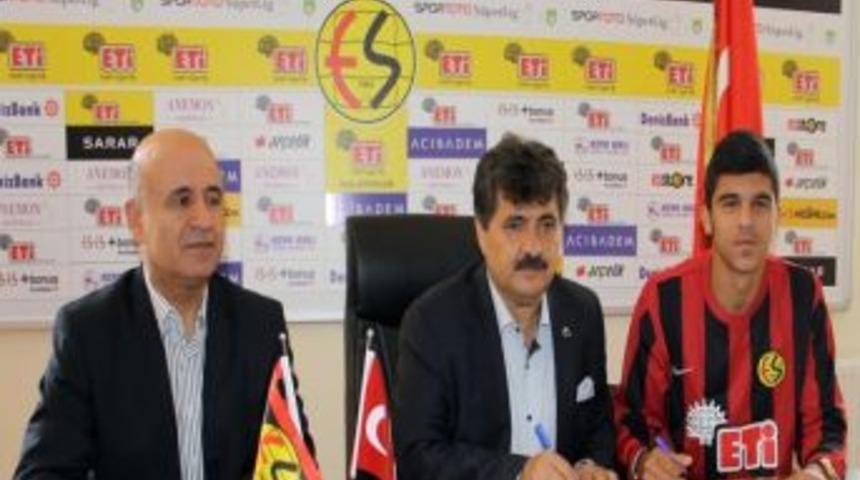 Eskişehirspor Kadrosuna Gen&ccedil; Ayta&ccedil;&rsquo;ı Kattı