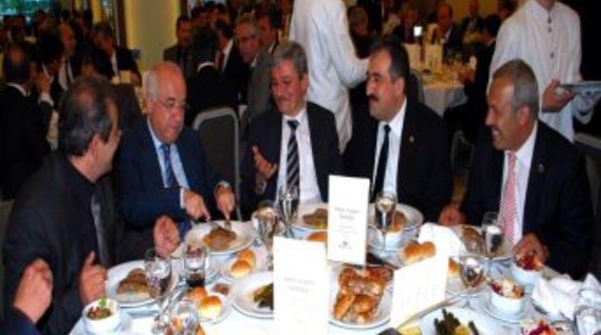 Turhallılar 4 Yıllık Y&uuml;ksekokul İ&ccedil;in Ankara'da Buluştu