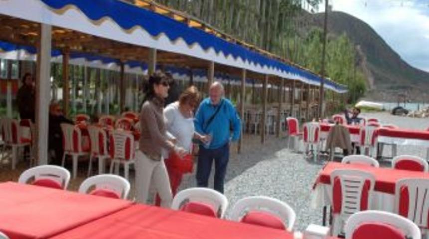 Gevaş'ta Turizmciler Turist Ağırlamaya Hazır