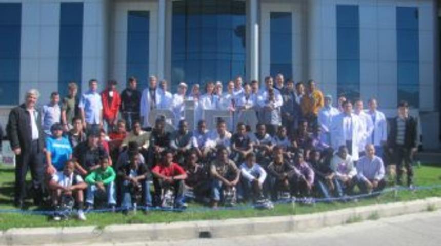 Afrikalı &Ouml;ğrencilerden Şifa'ya Veda Ziyareti