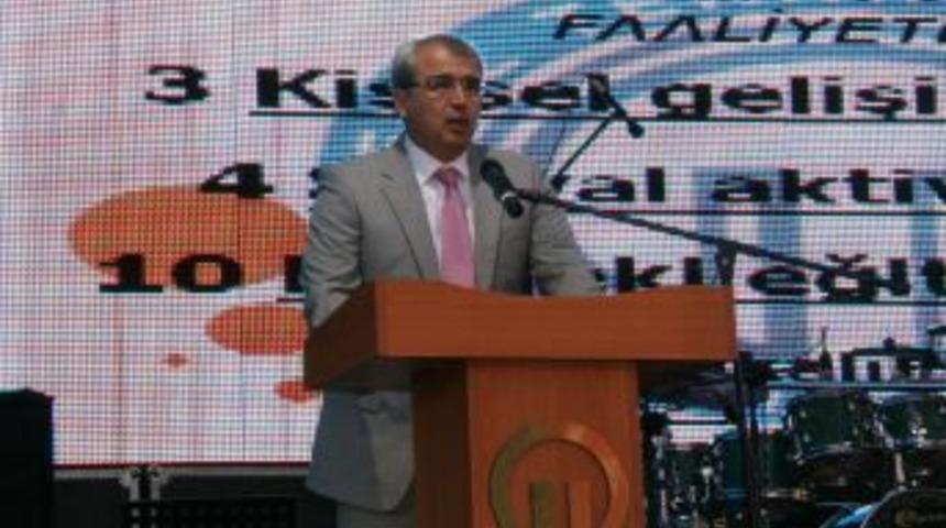 Vakfıkebir Meslek Y&uuml;ksekokulu'nda Mezuniyet Coşkusu