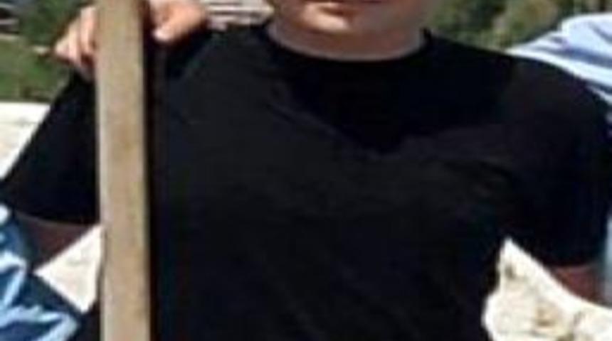 Sendika Başkanı &Ouml;ğretmen Okulda &Ouml;ğrenci D&ouml;vd&uuml;, Idare 20 G&uuml;n Işlem Yapmadı