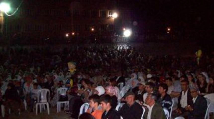 Etili K&ouml;y&uuml;nde Halk Konseri