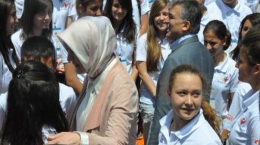 Cumhurbaşkanı Abdullah G&uuml;l Ve Eşi Hayr&uuml;nnisa G&uuml;l Abant'ta