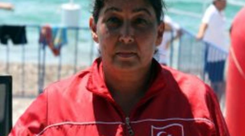 Manş Denizini Y&uuml;zerek Ge&ccedil;en İlk T&uuml;rk Kadın Nesrin Olgun: