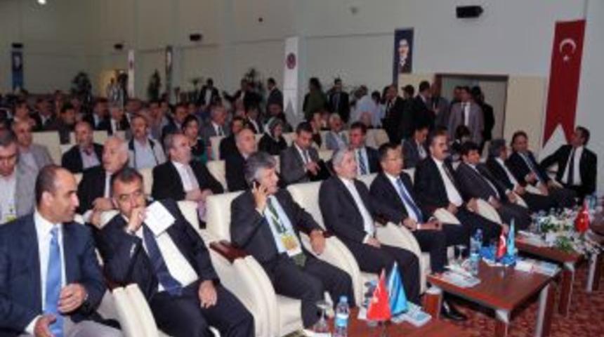 G&uuml;m&uuml;şhane'de "diplomatik İlişkilerin 20.yılında T&uuml;rkiye-Kazakistan İlişkileri" Konulu Uluslararası Toplantı