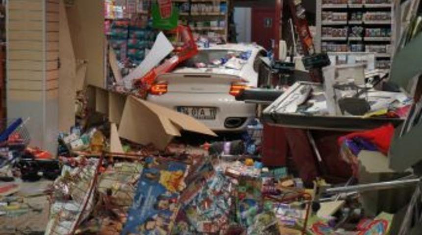 Porsche Ile Markete Girdi