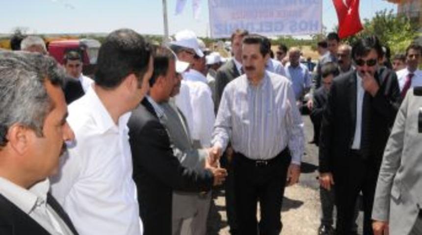 Bakan &Ccedil;elik, K&ouml;ylerde İnceleme Yaptı