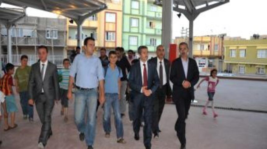 Başkan Tahmazoğlu, Yapımı Tamamlanan Semt Pazarını Gezdi