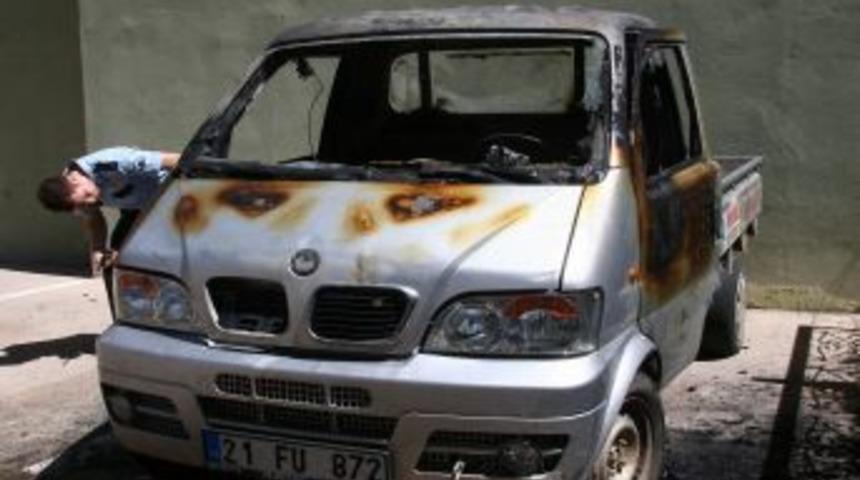 Diyarbakır'da Ara&ccedil; Yangını