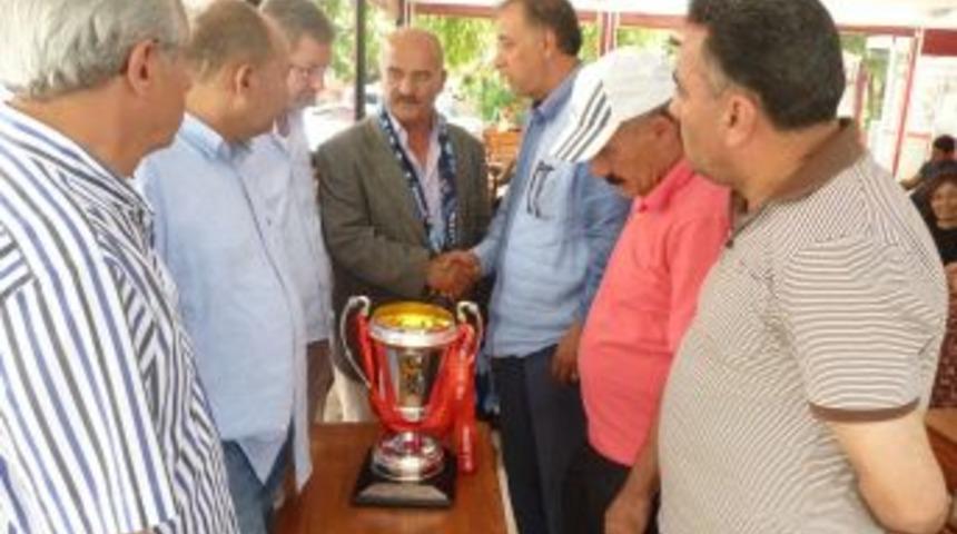 Kaza Ge&ccedil;iren Taraftarlar...