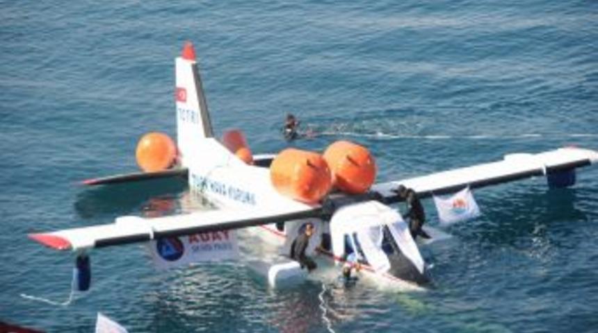 44 Yaşındaki U&ccedil;ak Akdeniz'in Sularına G&ouml;m&uuml;ld&uuml;