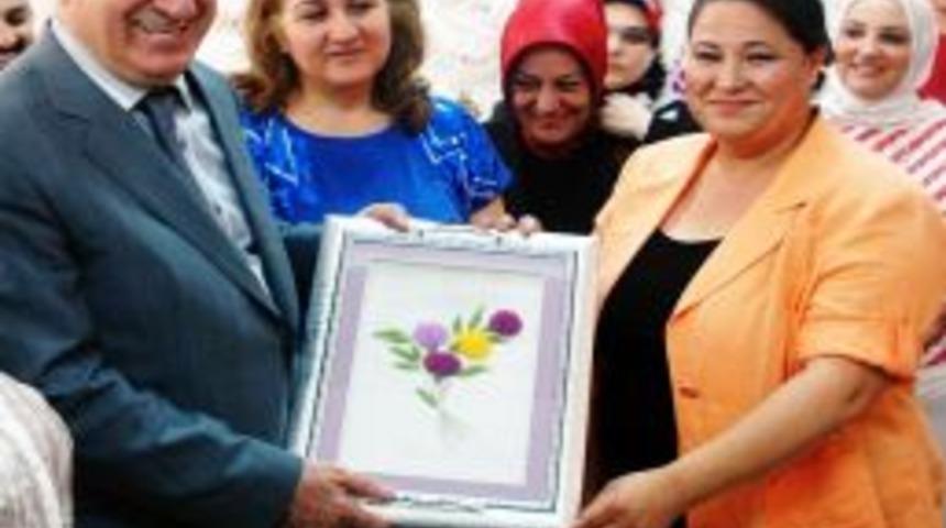 Sergilerini A&ccedil;ıp Sertifikalarını Aldılar