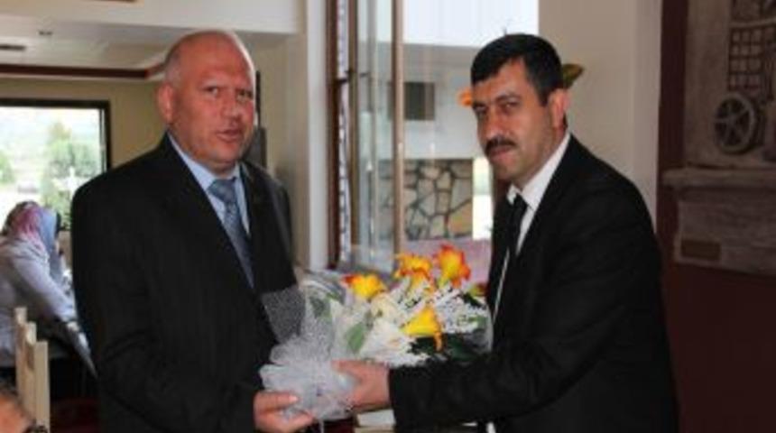 Osmancık M&uuml;ft&uuml;s&uuml; Ekiz'e Veda Yemeği