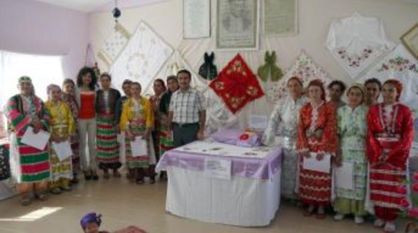 Edremit'te Kursiyerlerin Sergi Coşkusu Devam Ediyor