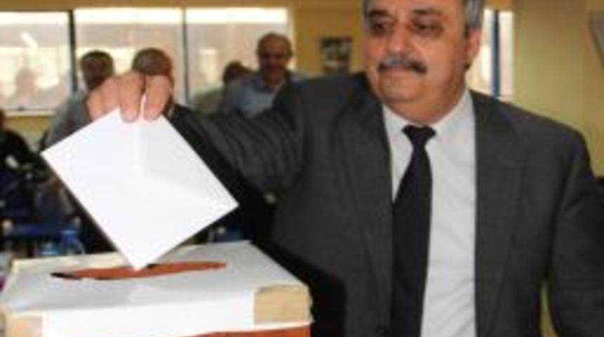 Gülhan Kaynar Güven Tazeledi