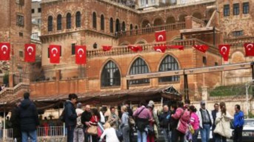 Mardin&rsquo;deki Huzur Ve G&uuml;ven Turizme Yansıyor