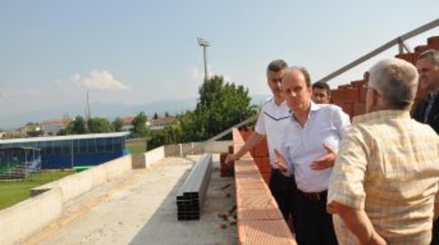 Spor Genel M&uuml;d&uuml;r&uuml; Baykan, Sakarya'da Spor Tesislerini Inceledi