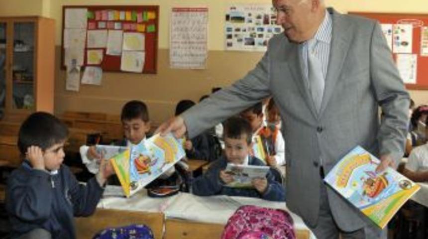 Yenimahalle Belediyesi'nden Miniklere Tatil Hediyesi