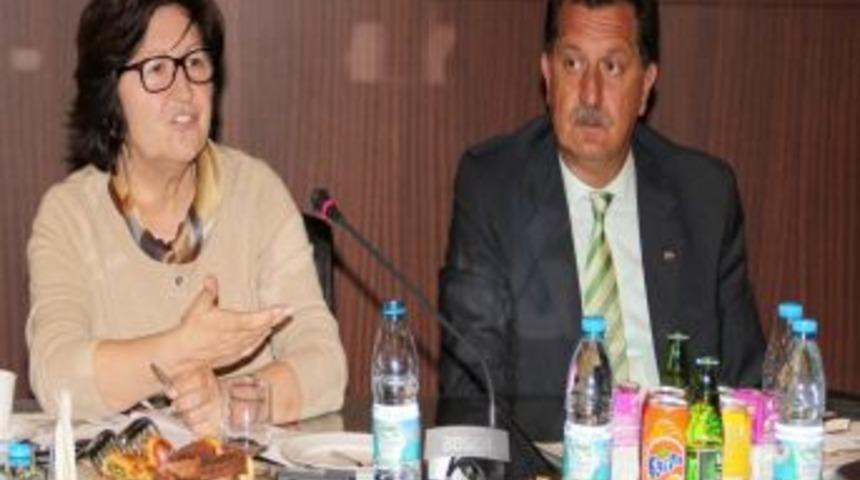 Ege Yaş Meyve Sebze İhracat&ccedil;ıları Ortak Akıl Toplantısında Buluştu