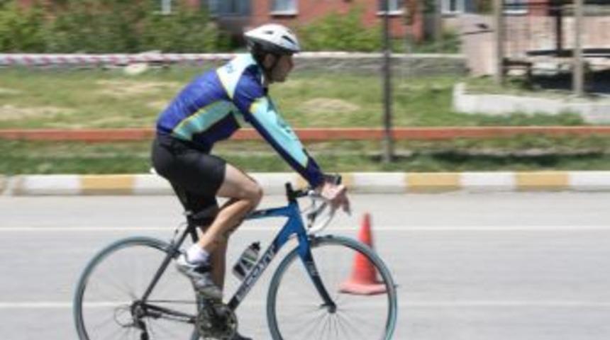 Tatvan Triatlon Yarışmalarına Ev Sahipliği Yaptı