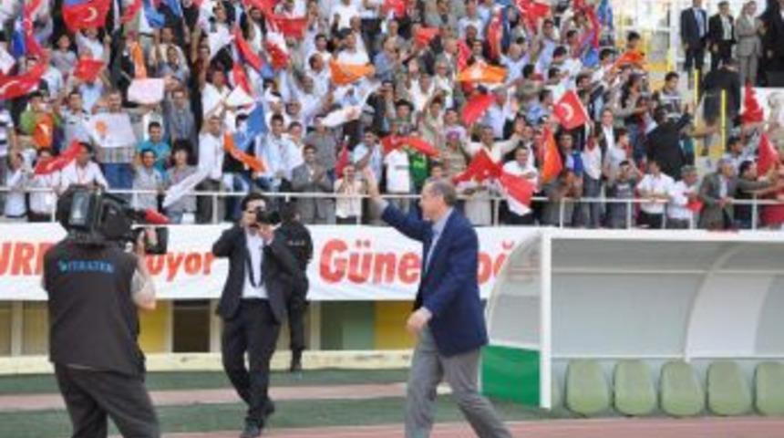 Başbakan Erdoğan, Partisinin İl Kongresine Katıldı