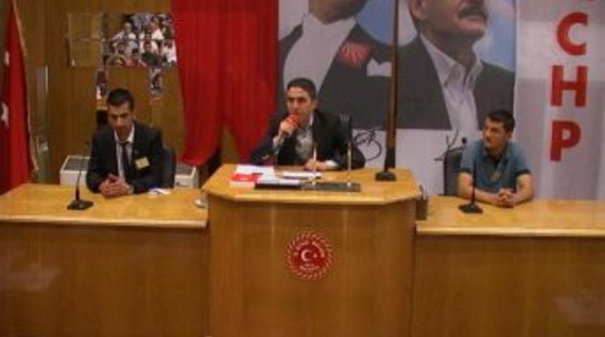 Chp'de 8 Yıl Aradan Sonra Gen&ccedil;lik Kolları Başkanlığı Se&ccedil;imi Yapıldı