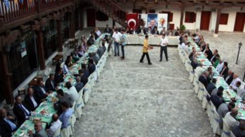 İl&ccedil;e Başkanlarından &Ccedil;etinkaya'ya Destek