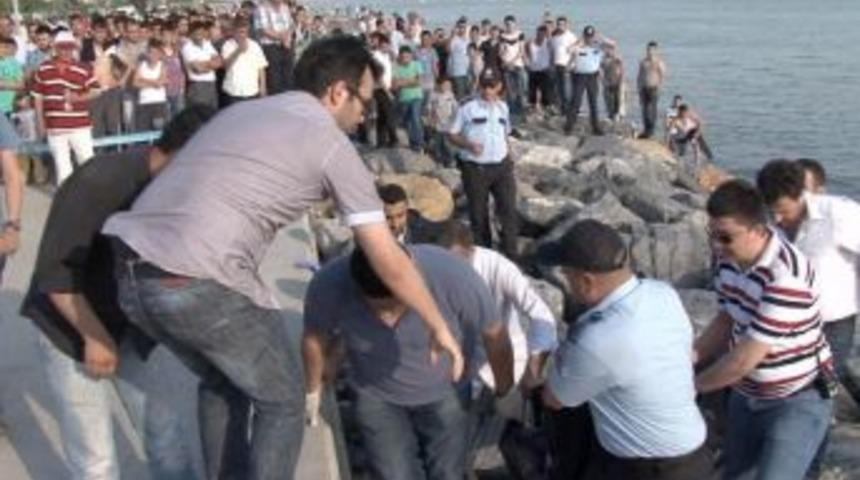 Serinlemek I&ccedil;in Denize Giren Vatandaş Ceset Buldu