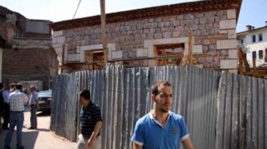 74 Yıl Ev Olarak Kullanılan Cami Aslına D&ouml;n&uuml;yor