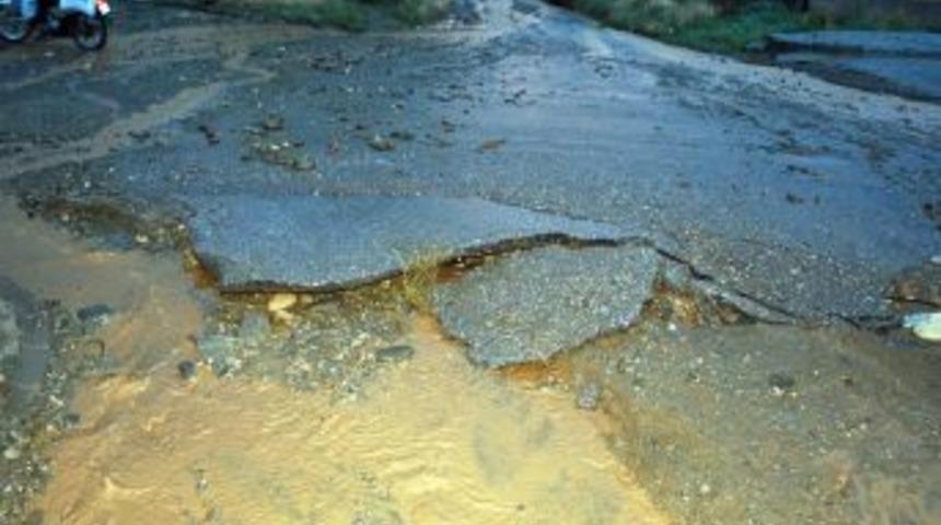 Salihli'de Şiddetli Yağış