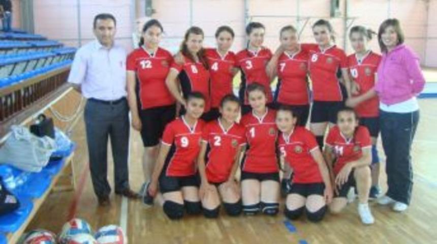 Kasımlı İ&Ouml;O Voleybolda Şampiyon Oldu