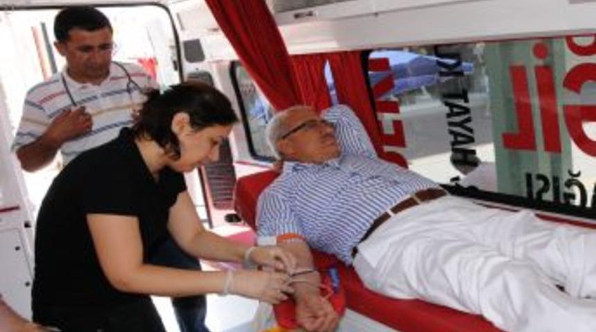 Başkan Kocamaz'dan Kan Bağışı