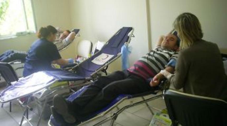 &Ccedil;anlı İş Adamlarından Kan Bağışı