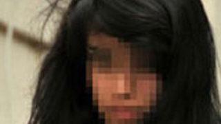 Üniversiteli kızı sokakta öpmeye kalkıştı