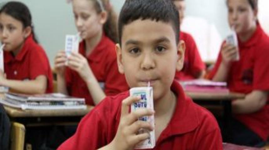 S&uuml;t &Uuml;reticileri: Askere Ve Polise De &Uuml;cretsiz S&uuml;t Dağıtılsın