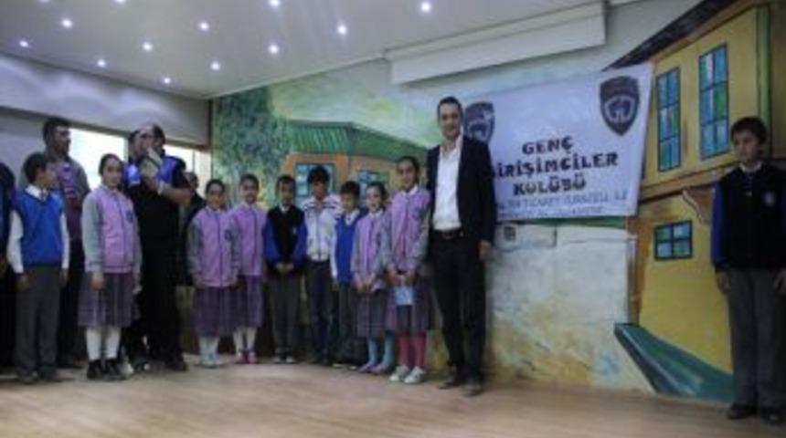 Bayburt &Uuml;niversitesi &Ouml;ğrencileri, K&ouml;y &Ouml;ğrencilerine 5 Bin Adet Kitap Dağıttı