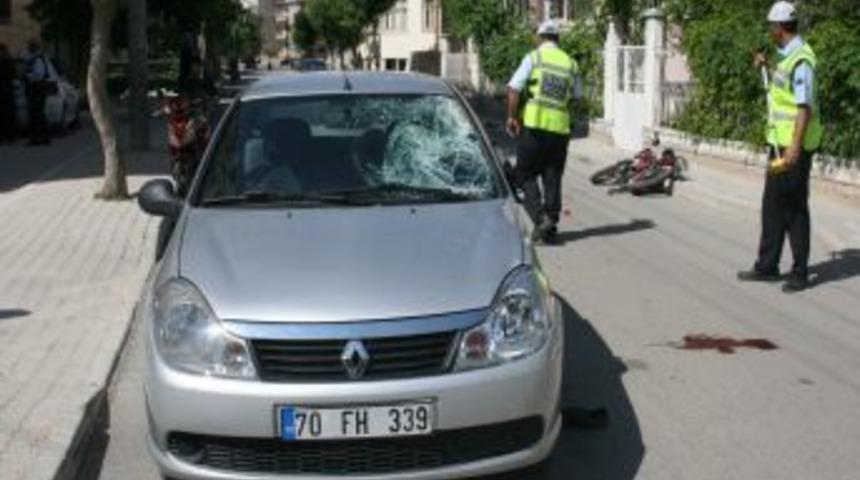 Karaman'da Motosiklet Otomobille &Ccedil;arpıştı: 1 Yaralı