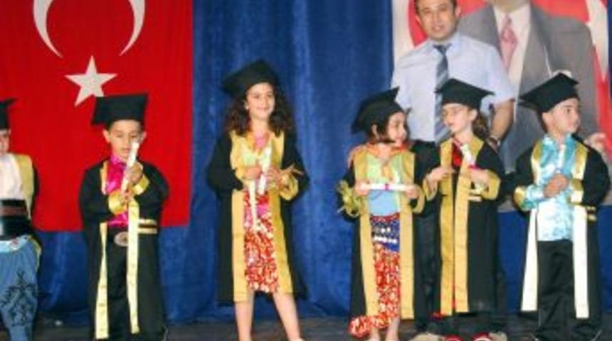 D&uuml;zce'de Anasınıfı &Ouml;ğrencileri Mezuniyet Heyecanı Yaşadı