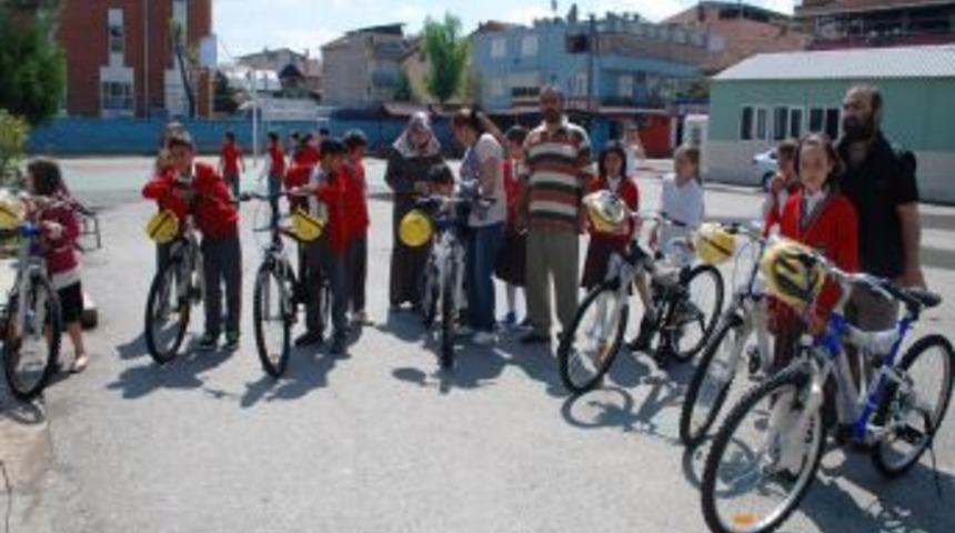 K&ouml;yde Bisiklet Sevinci