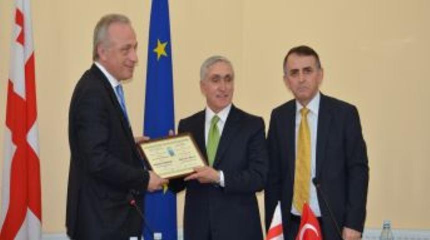 Om&uuml; Tıp Fak&uuml;ltesi'nin Onurlu G&uuml;n&uuml;