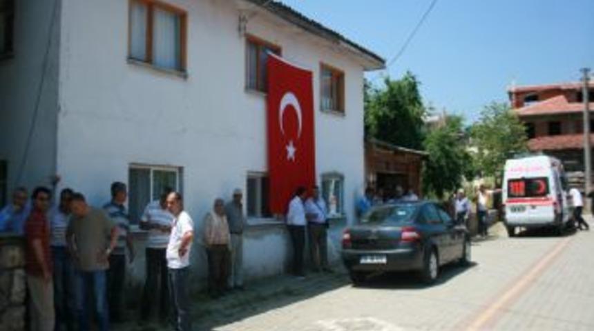 Şehit Evine Ateş D&uuml;şt&uuml;