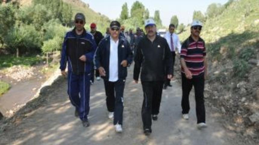 G&ouml;lbaşı'nın Protokol &Uuml;yeleri, Doğa Y&uuml;r&uuml;y&uuml;ş&uuml;nde Buluştu